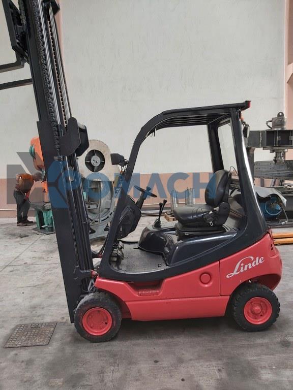 1600 kp 2002 Model 3,30 Asansör Tüplü 3 Hareketli Linde Marka Forklift