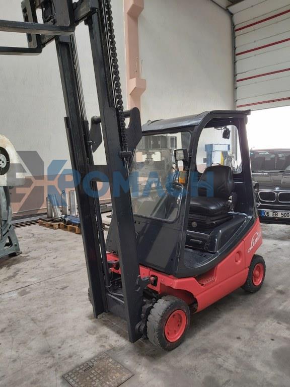 1600 kp 2002 Model 3,30 Asansör Tüplü 3 Hareketli Linde Marka Forklift