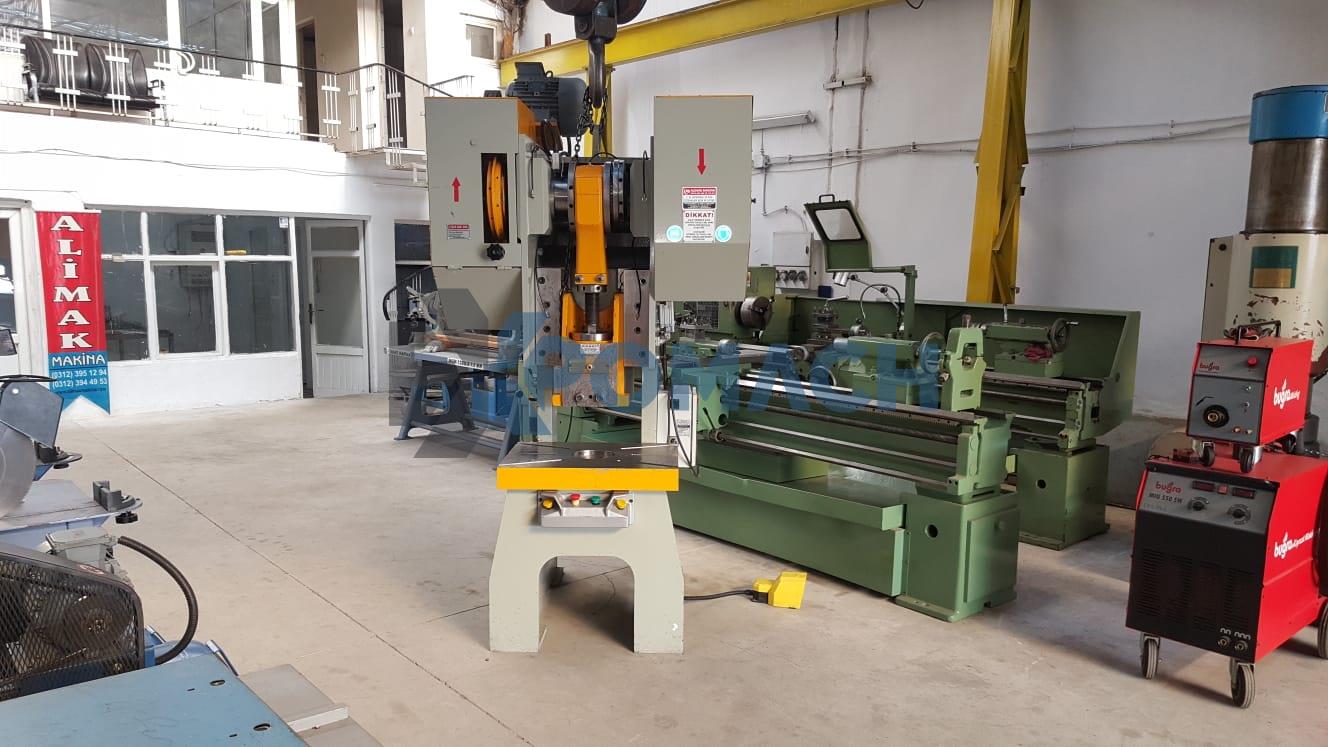 60 TON ECCENTRIC PRESS