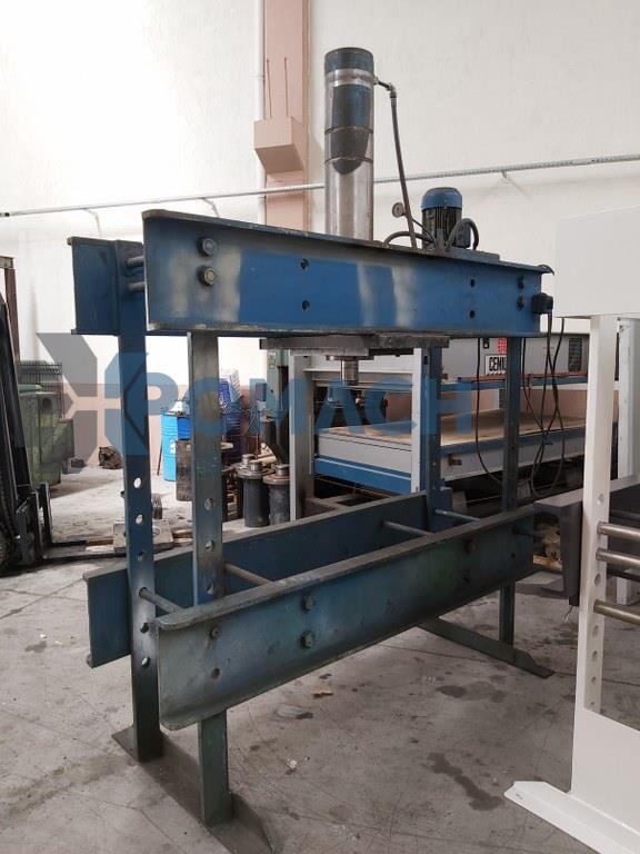 100 Tons Large 1700 x 470 Column Hydraulic Press