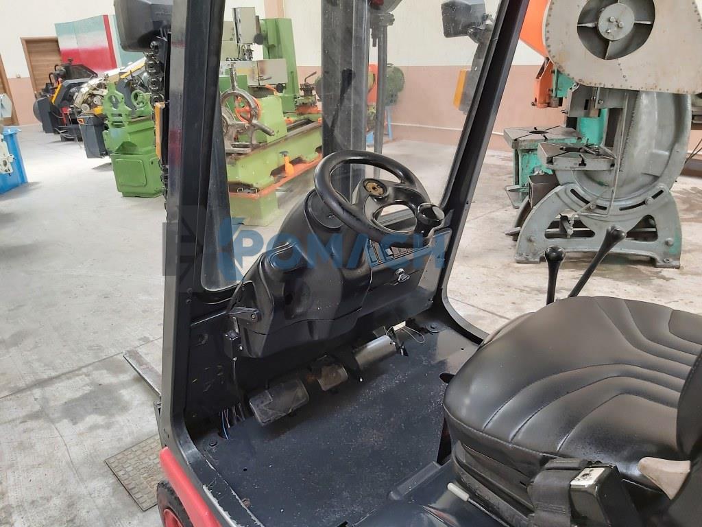 1600 kp 2002 Model 3,30 Asansör Tüplü 3 Hareketli Linde Marka Forklift