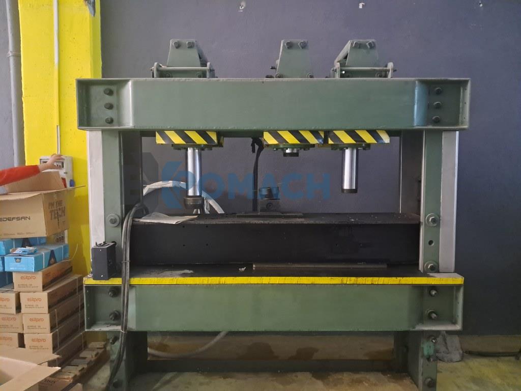 150 Ton 3 Head Hydraulic Workshop Press