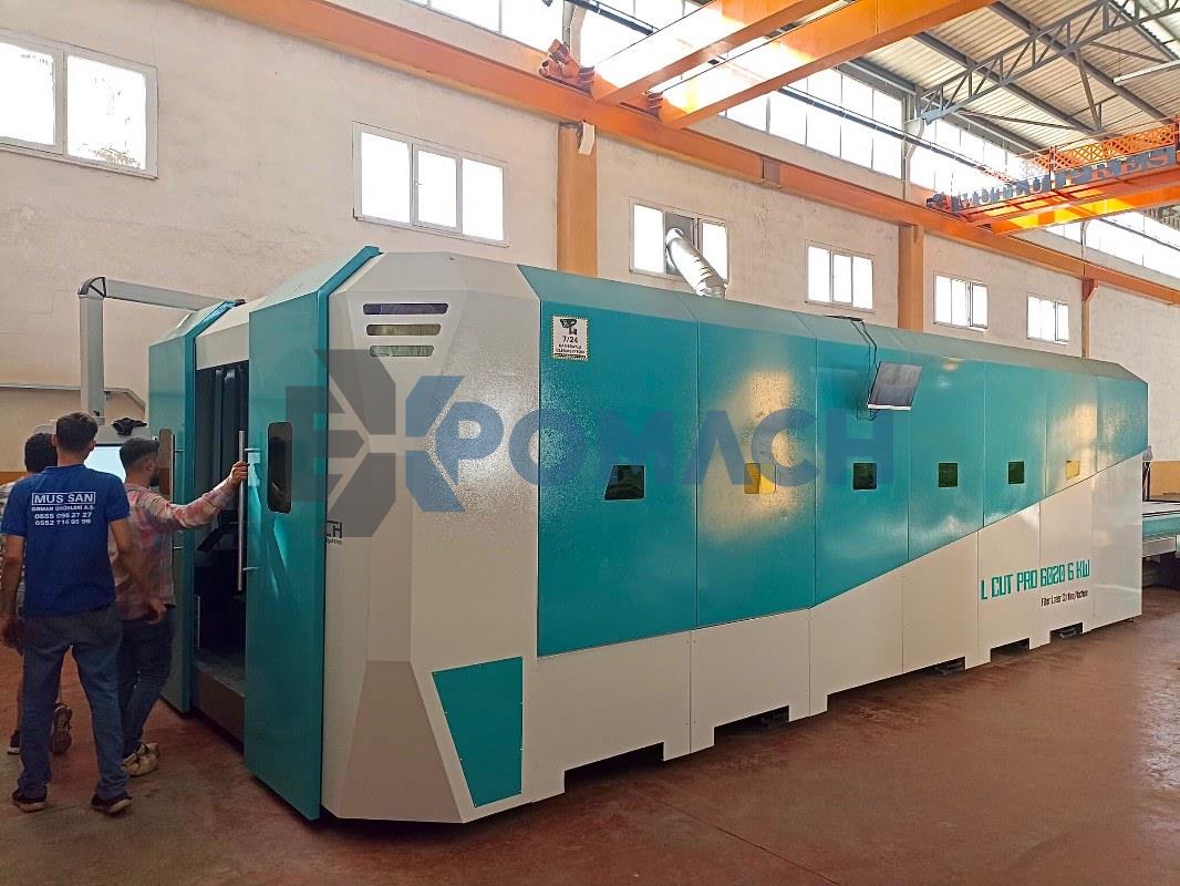 1500 x 3000 x 2 KW Fiber Laser Machine ( NEW )