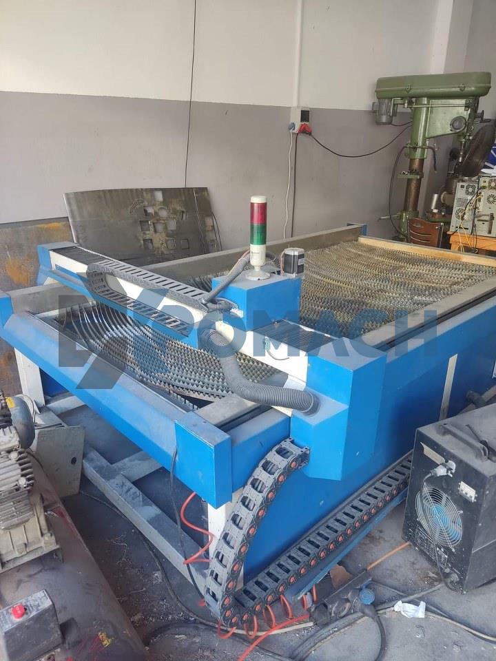 1500 x 3000 x 100 Amp Plasma Cutting Machine